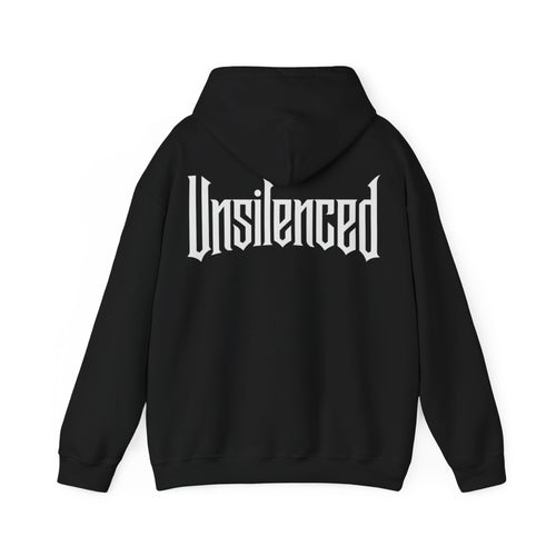 UNSILENCED Hoodie – Bath – Grote Logo Rugprint | Kleine Borstprint